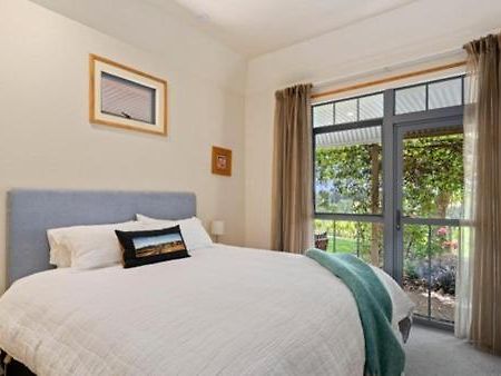 Hawkdun Rise Vineyard & Accommodation Alexandra Luaran gambar