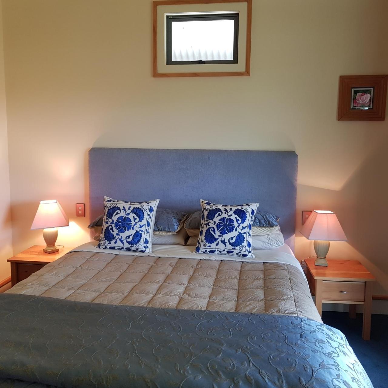 Hawkdun Rise Vineyard & Accommodation Alexandra Luaran gambar